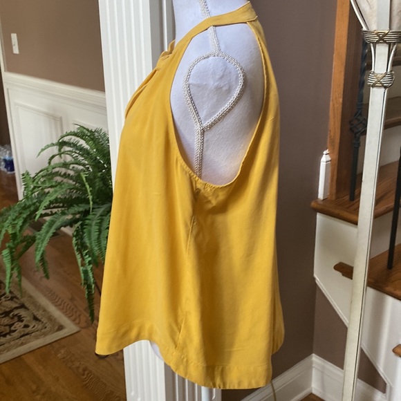 Anthropologie Cloth & Stone sleeveless top.  Dark yellow button front detail M - Picture 2 of 8